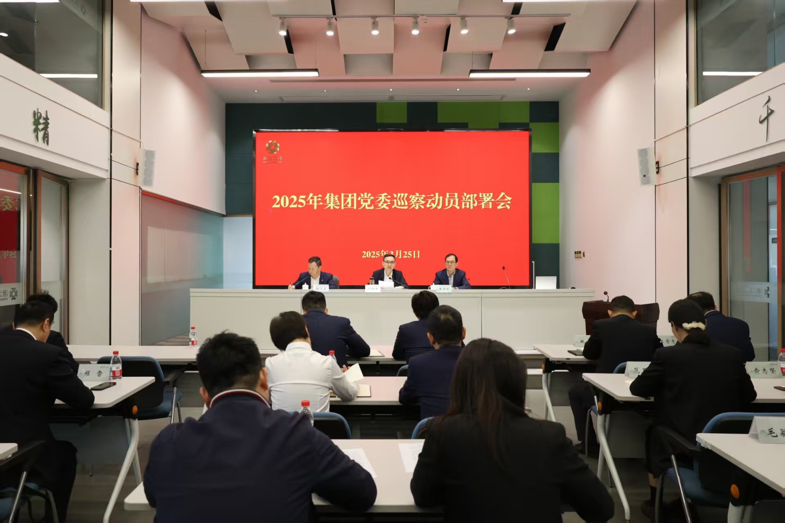 1742957118175872.jpg 99a768f6138f3638712d46e3560d330.jpg